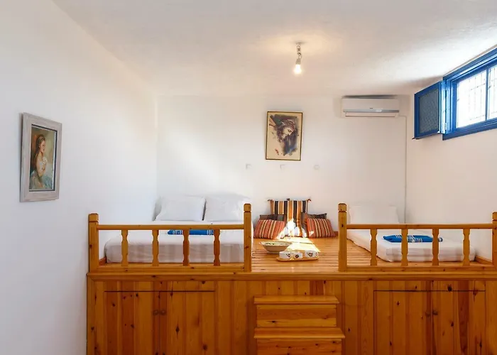 House Salvia * Lachania